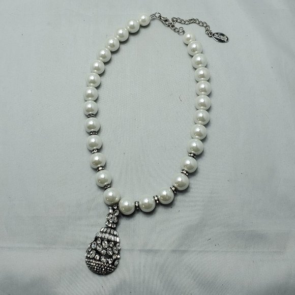 ALI KHAN princess pearls statement neck with crystal encrusted teardrop … - Picture 4 of 7